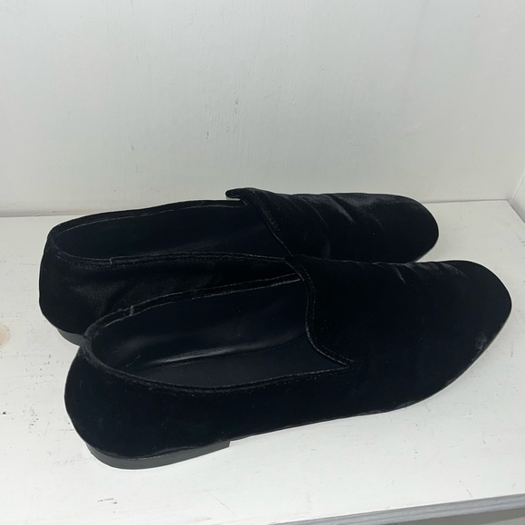 Velvet Loafers - Picture 1 of 8